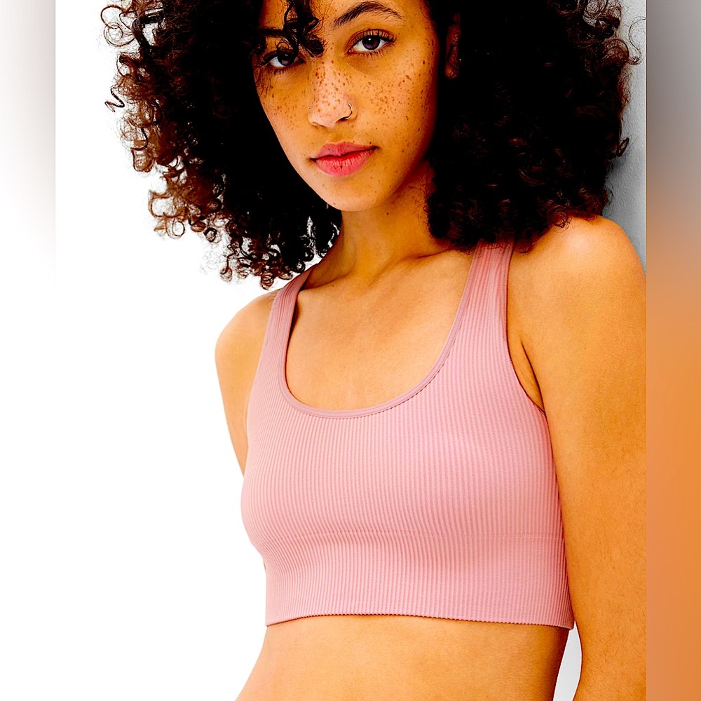 Gap Body Women’s Seamless Size Medium Bralette NEW WITH TAGS